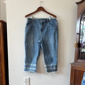 Chico's Perfect Stretch Girlfriend Capri Jeans